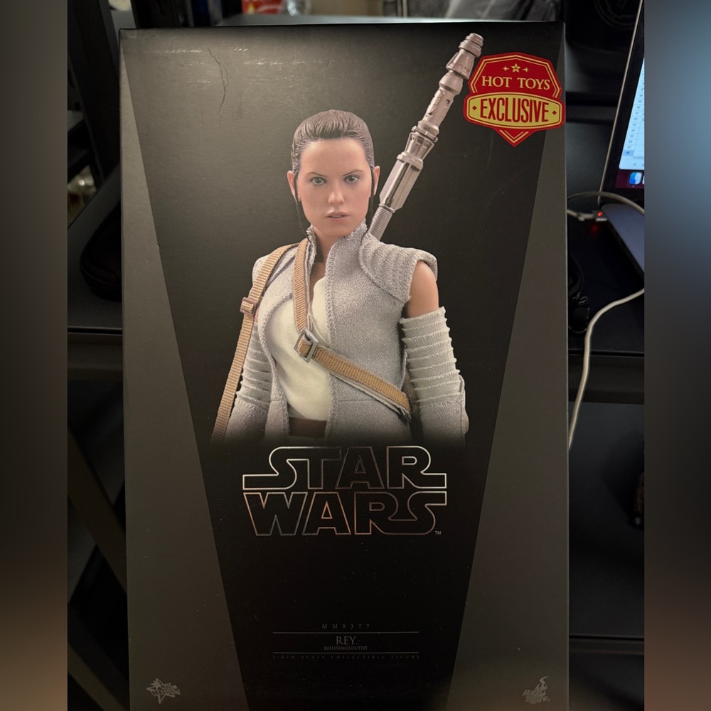 Star Wars Rey Figure Hot Toys Exclusive